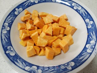 红薯玉米焖饭的做法步骤：2