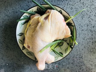 成本低廉，制作简单的照烧鸡腿的做法步骤：1