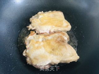 成本低廉，制作简单的照烧鸡腿的做法步骤：9
