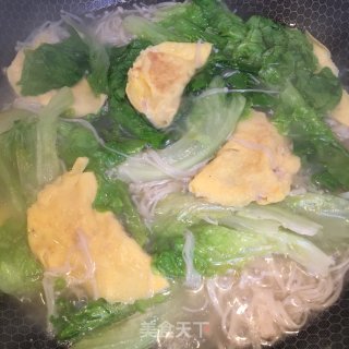 蛋饺炖菌菇时蔬的做法步骤：7