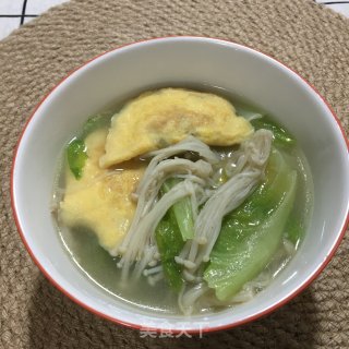 蛋饺炖菌菇时蔬的做法步骤：8