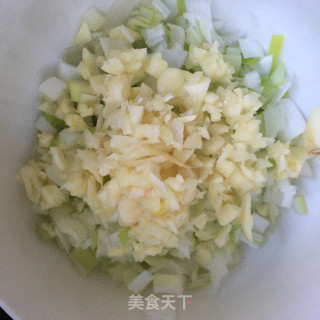 炒鸡蛋酱的做法步骤：2