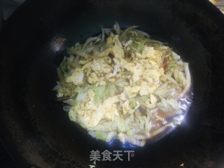 白菜鸡蛋焖饼的做法步骤：8