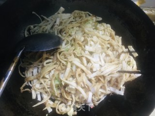 白菜鸡蛋焖饼的做法步骤：11