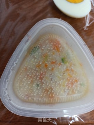 胡萝卜炒饭鸡蛋饭团的做法步骤：9