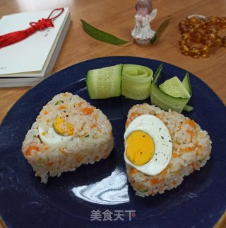 胡萝卜炒饭鸡蛋饭团的做法步骤：11