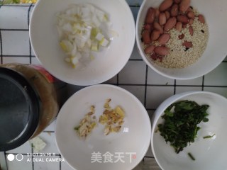 简单好吃的牛面条，筋道爽口。的做法步骤：2