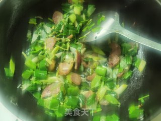 腊味炒蒜苗的做法步骤：3