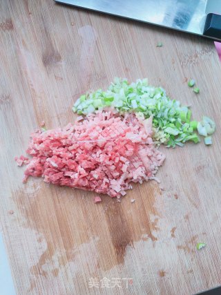 豆腐泡夹肉的做法步骤：1