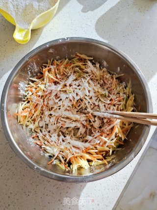 香煎土豆饼的做法步骤：3
