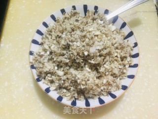 鲜虾白菜水饺的做法步骤：1