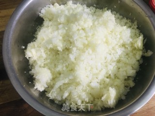 鲜虾白菜水饺的做法步骤：2