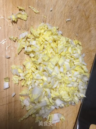 白菜心鸡蛋泡饭的做法步骤：2