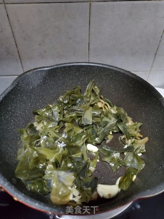 鲍鱼炖海带黄豆芽的做法步骤：6