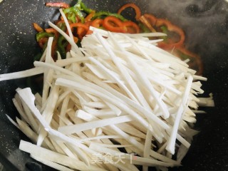 比肉还好吃的青椒杏鲍菇的做法步骤：6