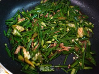 韭菜花炒肉的做法步骤：7