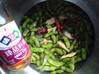 煮五香毛豆的做法步骤：6