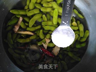 煮五香毛豆的做法步骤：7