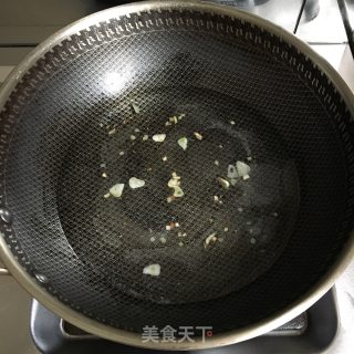 蘑菇豆腐粉丝煲的做法步骤：2