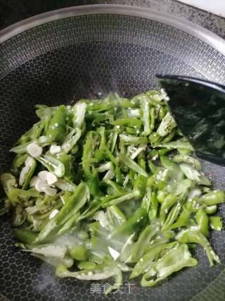 辣椒炒肉的做法步骤：3