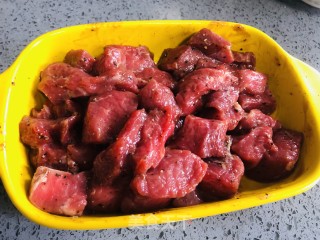 简单美味的杏鲍菇牛肉粒的做法步骤：7