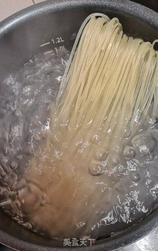 柳州螺蛳粉的做法步骤：3
