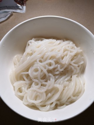 柳州螺蛳粉的做法步骤：4