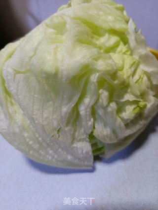蒜蓉辣酱拌球生菜的做法步骤：1