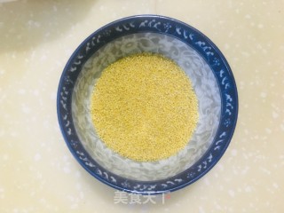 南瓜小米红枣粥的做法步骤：2