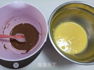 巧克力旋风蛋糕卷的做法步骤：4