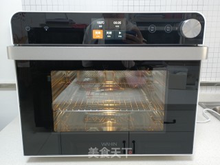 巧克力旋风蛋糕卷的做法步骤：6