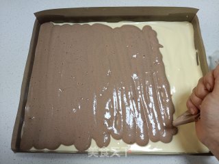 巧克力旋风蛋糕卷的做法步骤：10