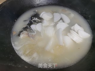 鱼头萝卜汤的做法步骤：7