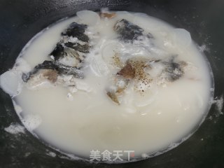 鱼头萝卜汤的做法步骤：10