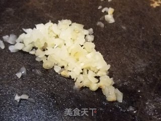 莴笋炒杂菇的做法步骤：3