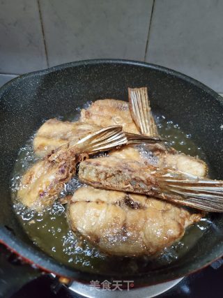 鱼尾炖油豆腐的做法步骤：7