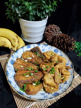 鱼尾炖油豆腐的做法步骤：15