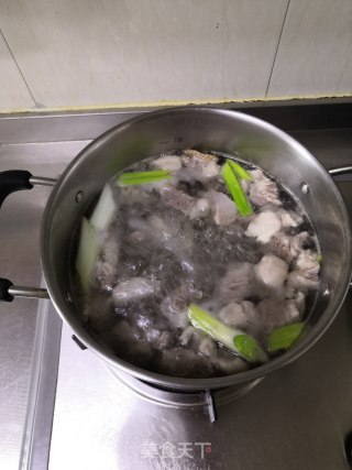 酸汤牛肉的做法步骤：6
