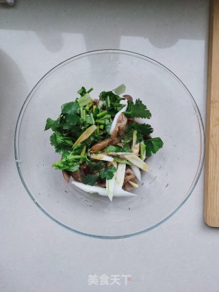 老干妈拌鸡胗的做法步骤：3