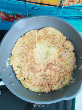 白菜黄瓜丝鸡蛋饼的做法步骤：7