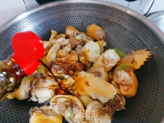 笨鸡炖臻蘑的做法步骤：6