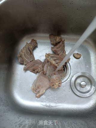 姬松茸炖大鹅的做法步骤：7