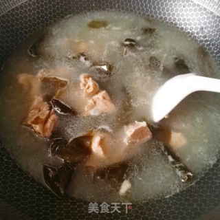 海带排骨汤饭的做法步骤：2