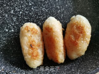 肉松饭团的做法步骤：9