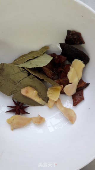 芋仔烧排骨的做法步骤：5