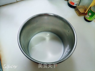 鸡蛋饼的做法步骤：1
