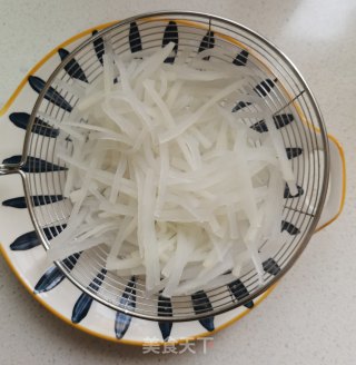 煎蛋萝卜丝汤的做法步骤：5