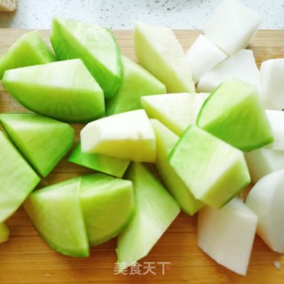 棒骨萝卜汤的做法步骤：2
