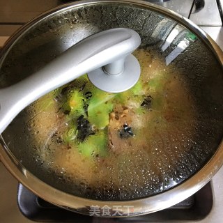 莴笋木耳烧肉的做法步骤：7