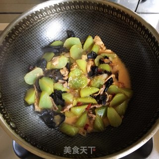 莴笋木耳烧肉的做法步骤：8